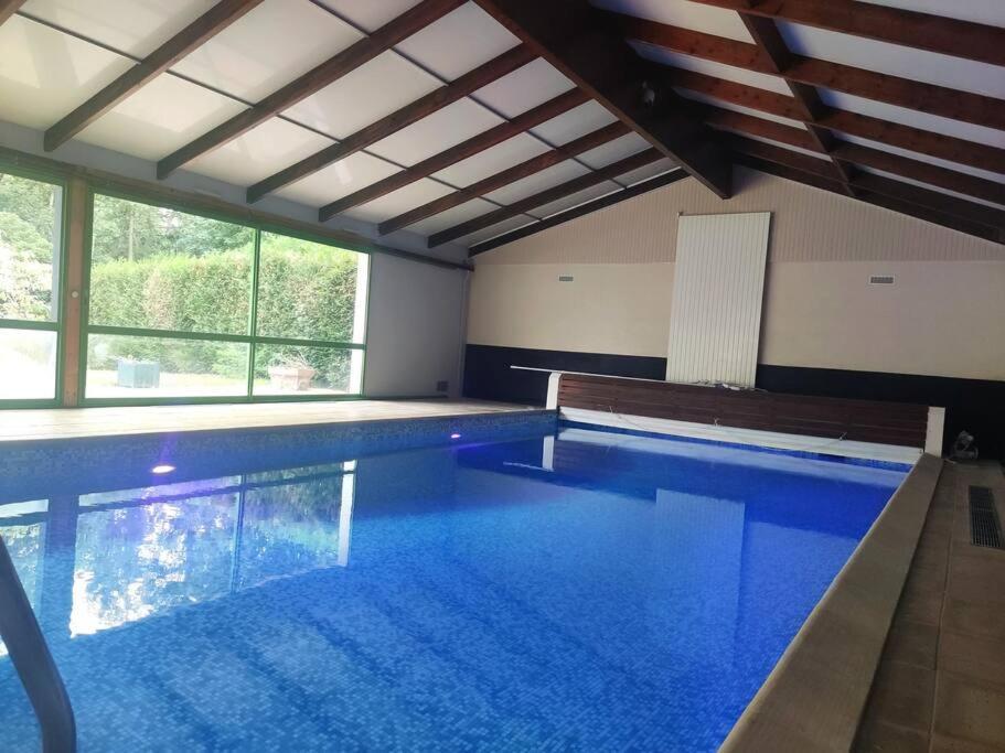 Gite Le 45 Tours Nueil-sous-les-Aubiers Exterior foto