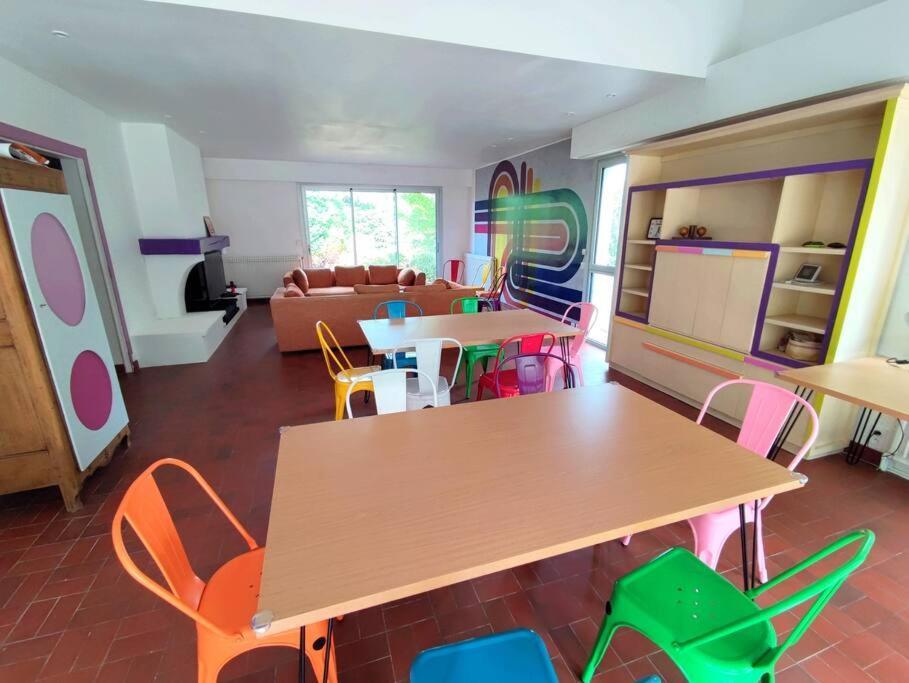 Gite Le 45 Tours Nueil-sous-les-Aubiers Exterior foto